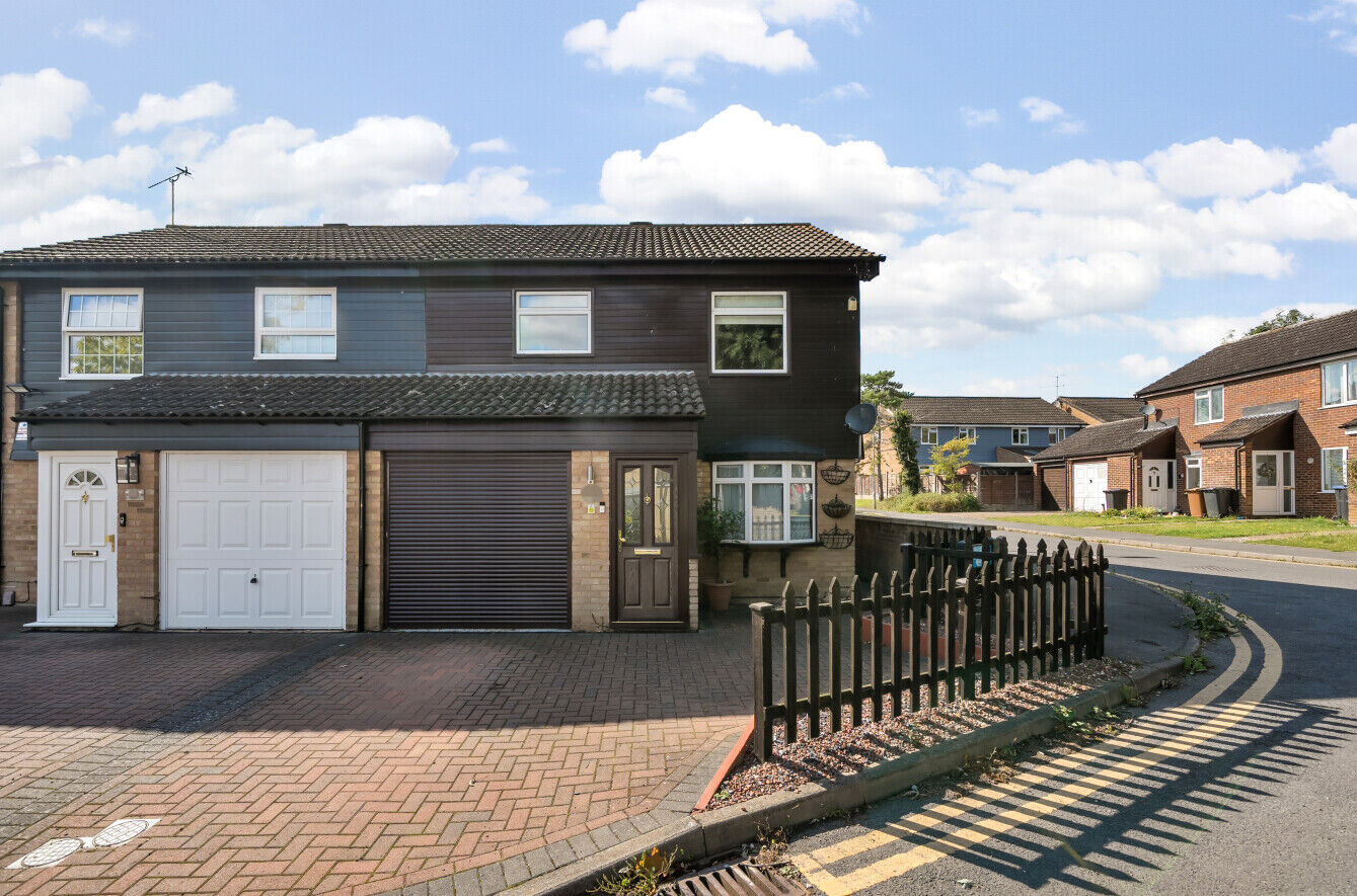 3 bedroom semi detached house for sale Wentworth Drive, Hertfordshire, CM23, main image