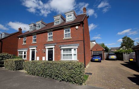 4 bedroom semi detached house for sale