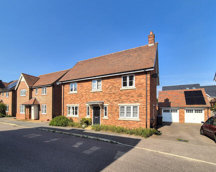 4 bedroom detached house to rent, Available unfurnished from 09/11/2024