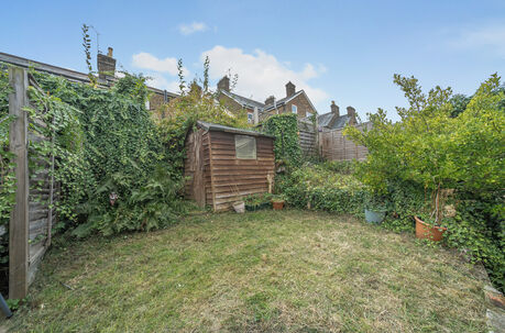 2 bedroom mid terraced house for sale