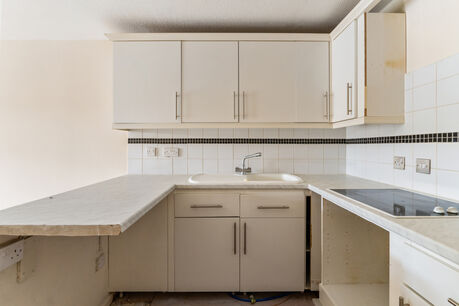 1 bedroom  flat for sale