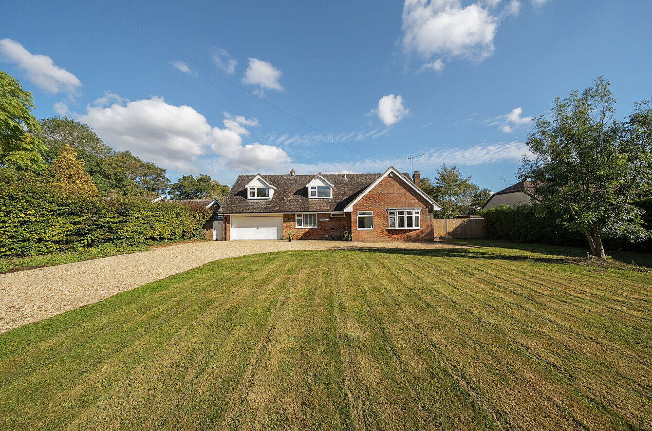 4 bedroom detached house for sale Dunmow Road, Dunmow, CM6, main image