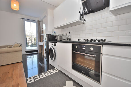 1 bedroom  flat for sale