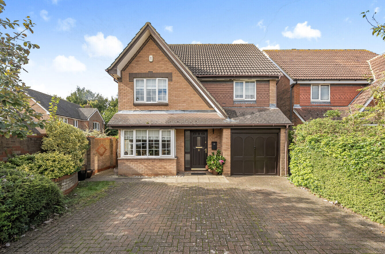 4 bedroom detached house for sale Blacksmith Close, Bishop's Stortford, CM23, main image