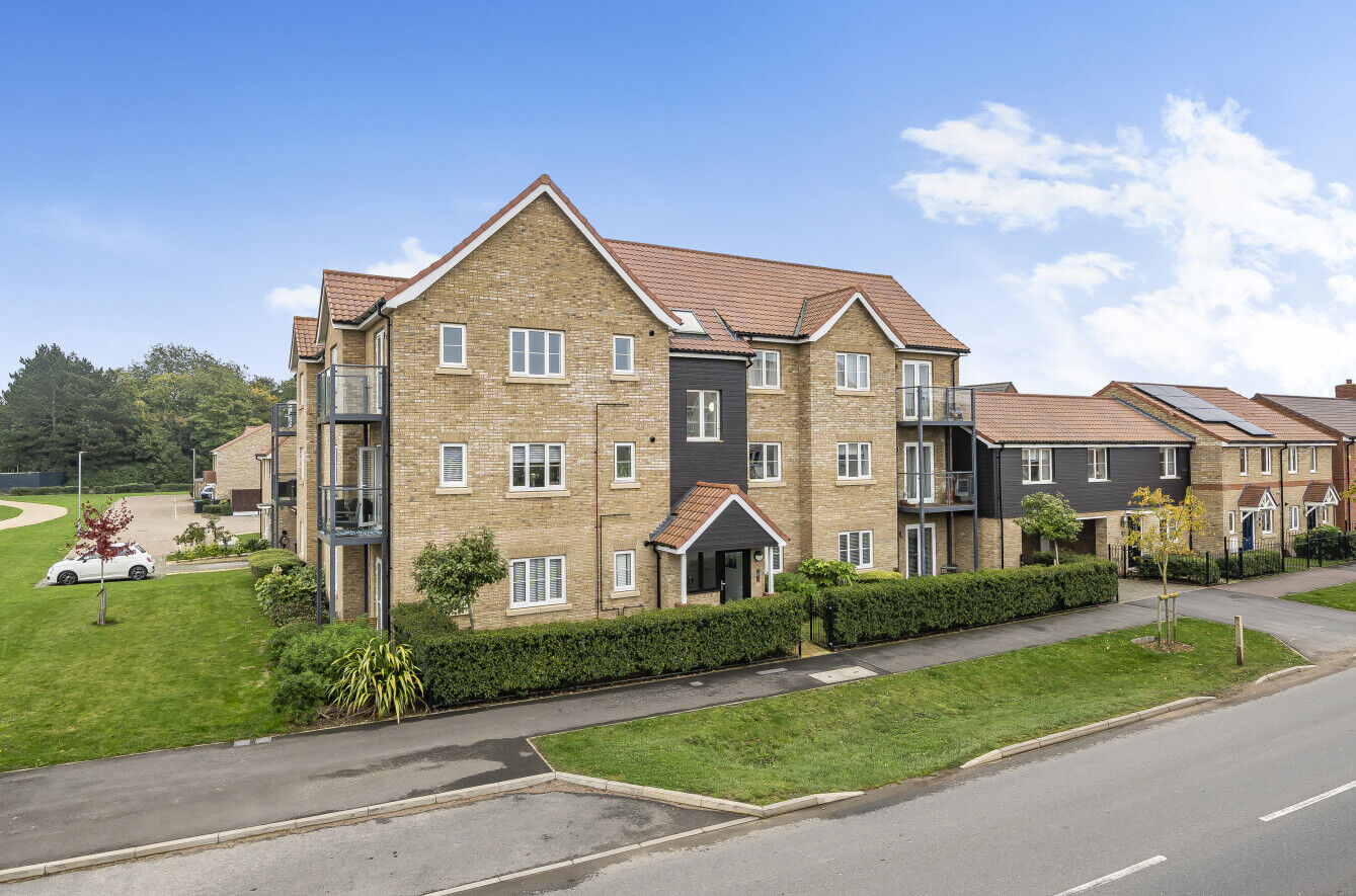 2 bedroom  flat for sale Newland Avenue, Bishop's Stortford, CM23, main image