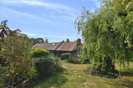 4 bedroom detached bungalow for sale