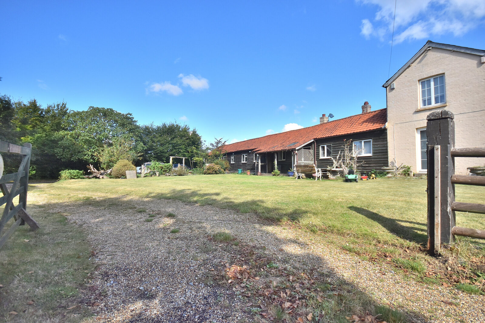 3 bedroom semi detached bungalow to rent, Available unfurnished from 30/10/2024 New Barn Lane, Bishop's Stortford, CM22, main image