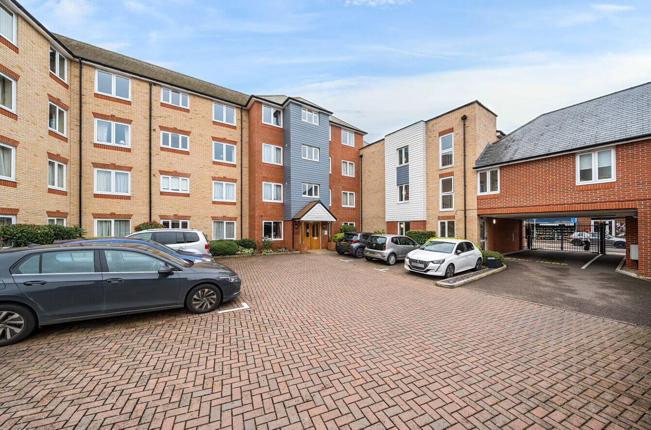 2 bedroom  flat for sale South Street, Bishop's Stortford, CM23, main image