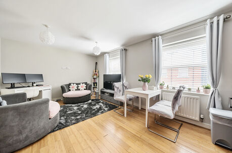 1 bedroom  flat for sale