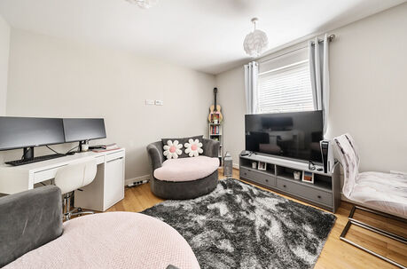 1 bedroom  flat for sale