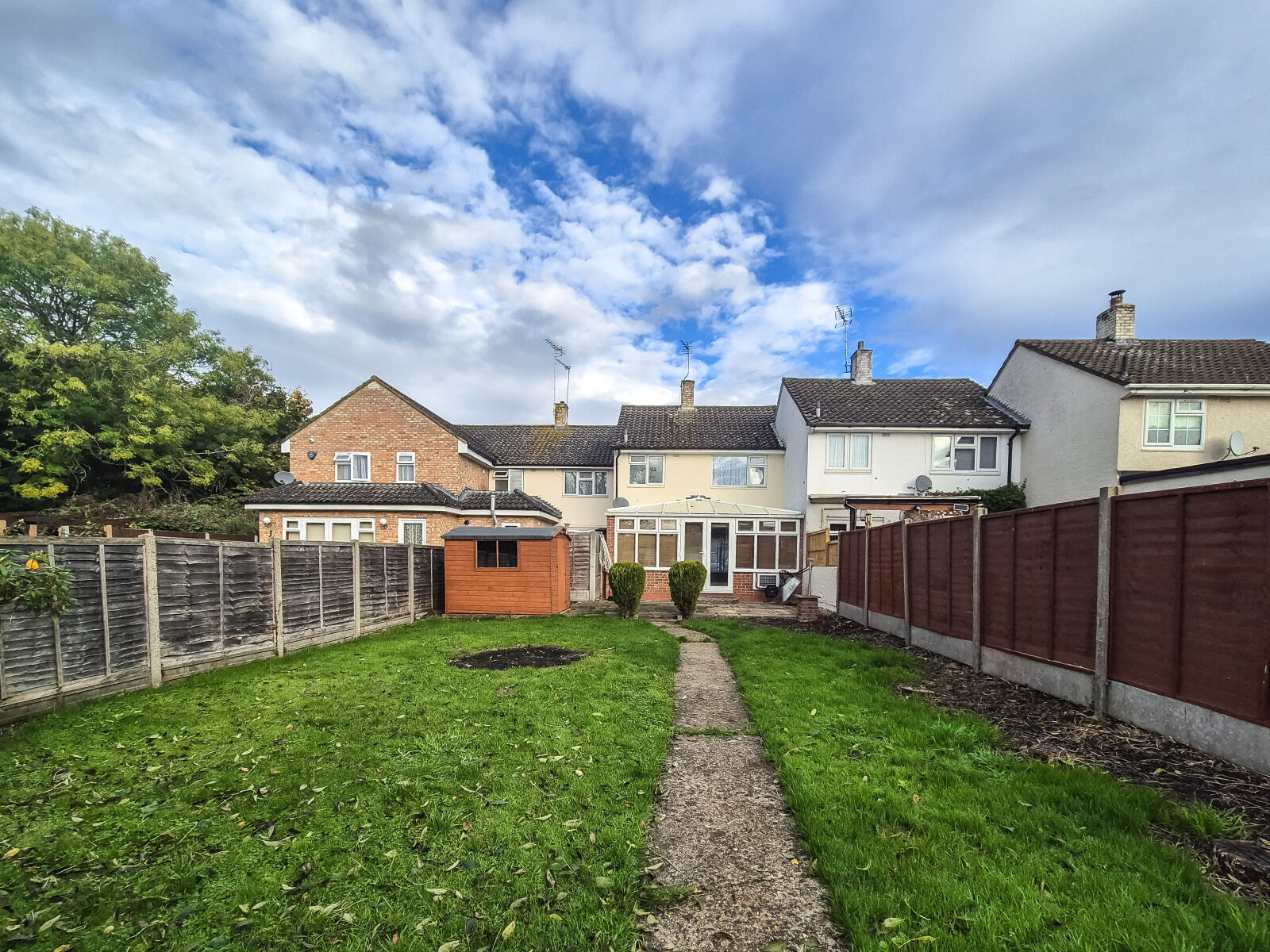 3 bedroom mid terraced house to rent, Available unfurnished from 09/11/2024 Carters Mead, Harlow, CM17, main image