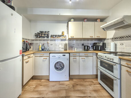 1 bedroom  flat for sale