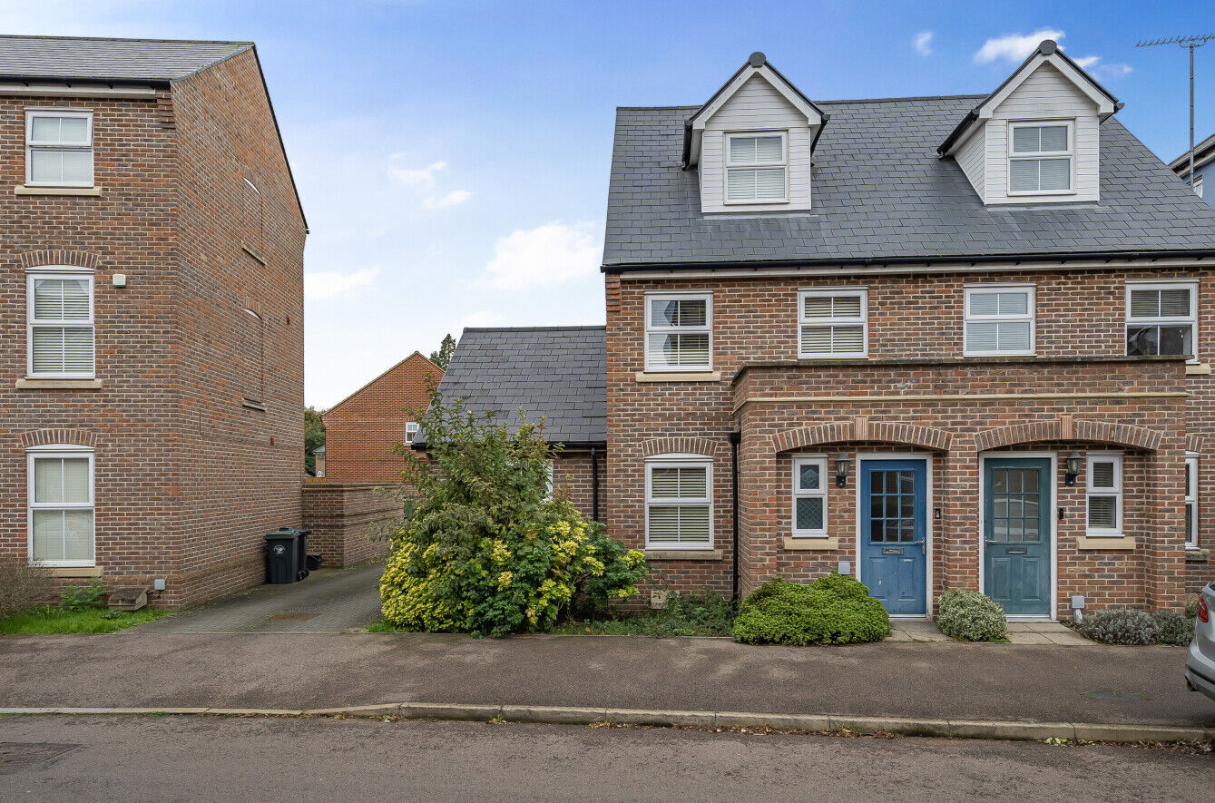 3 bedroom semi detached house for sale Carters Drive, Stansted, CM24, main image