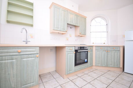 2 bedroom  flat for sale