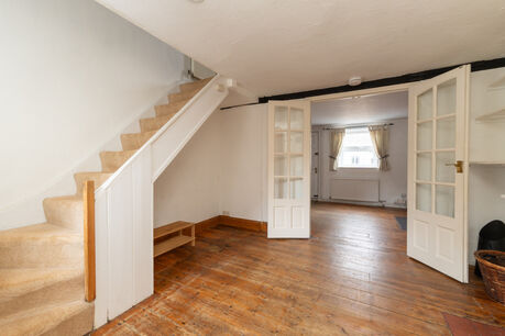 2 bedroom end terraced property for sale