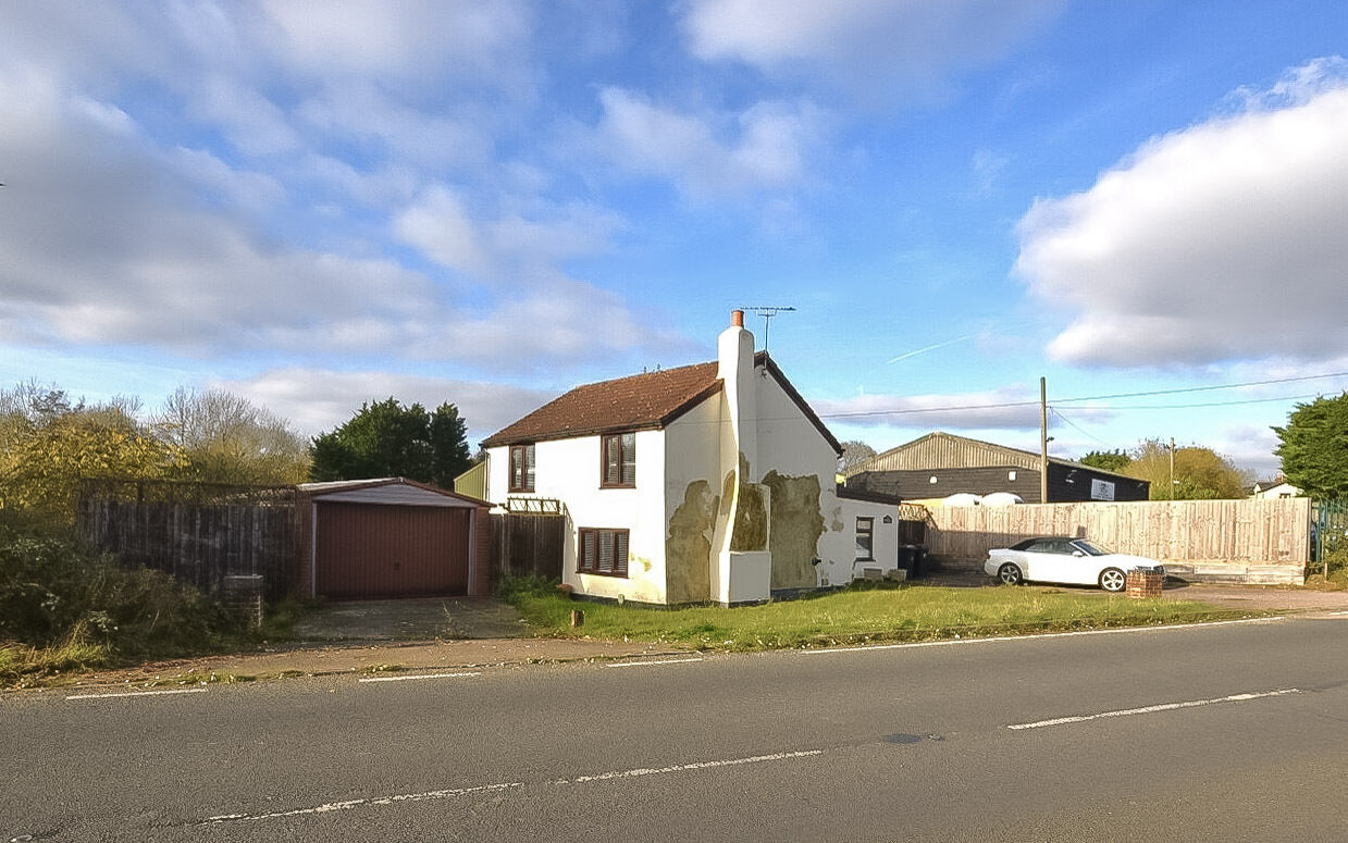 3 bedroom detached house for sale Duck End, Dunmow, CM6, main image