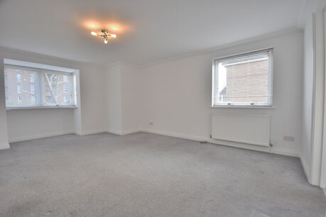 2 bedroom  flat to rent, Available unfurnished from 09/12/2024