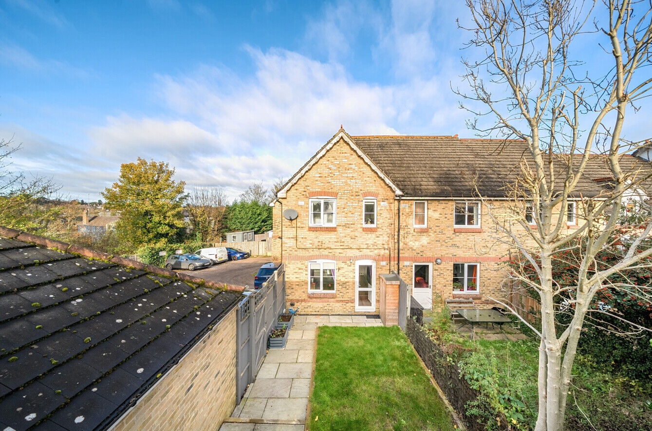 3 bedroom end terraced house for sale Great Eastern Close, Bishop's Stortford, CM23, main image