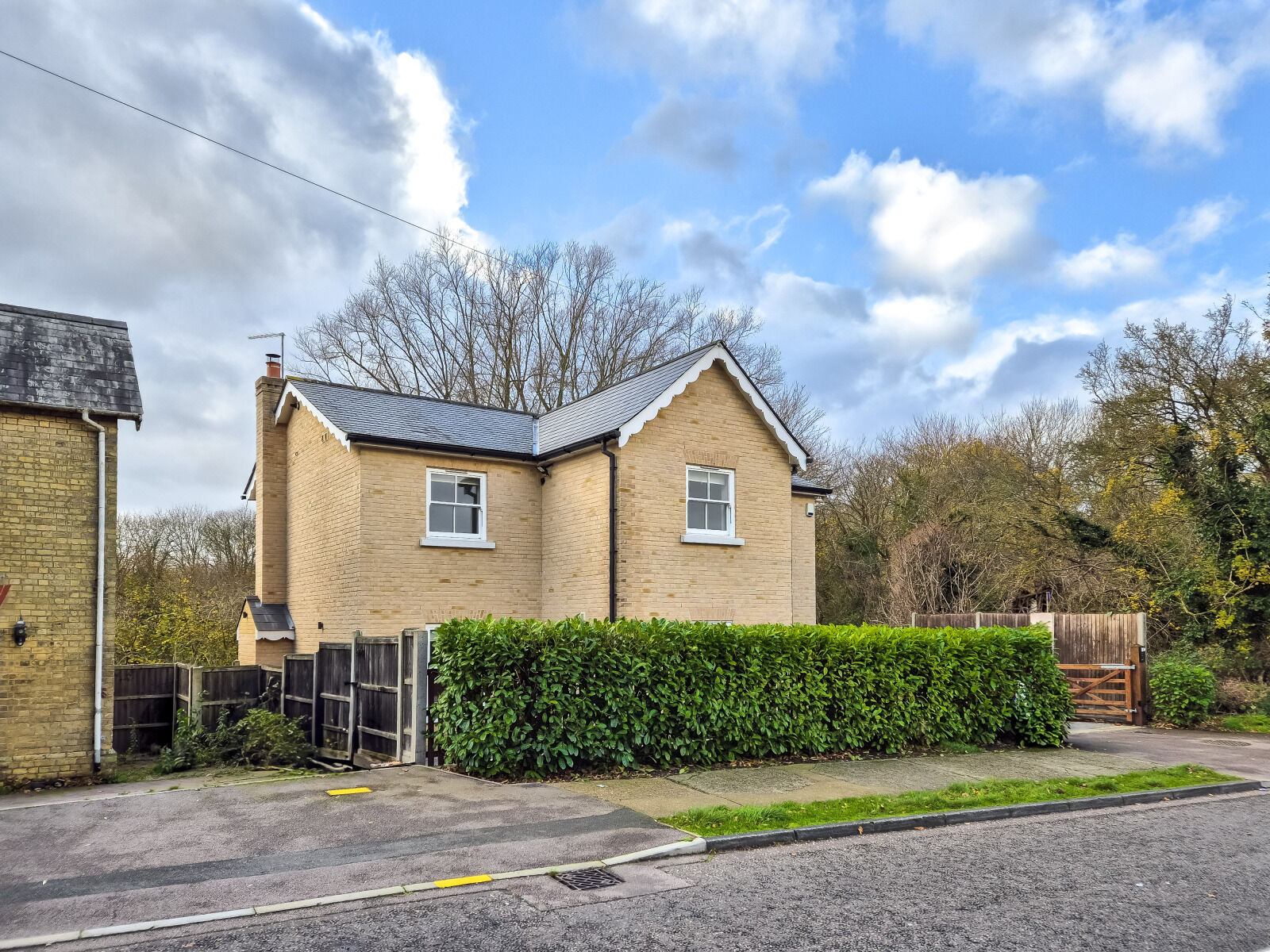 3 bedroom detached house to rent, Available now Paycock Road, Harlow, CM19, main image