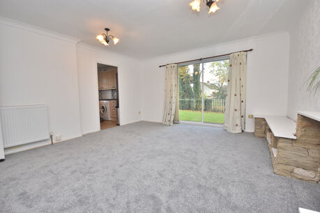 2 bedroom  flat to rent, Available unfurnished from 10/12/2024