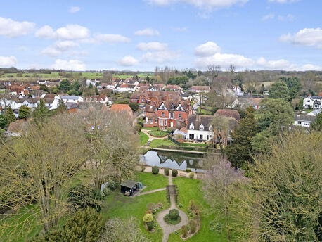 3 bedroom end terraced house for sale