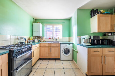 3 bedroom mid terraced house for sale