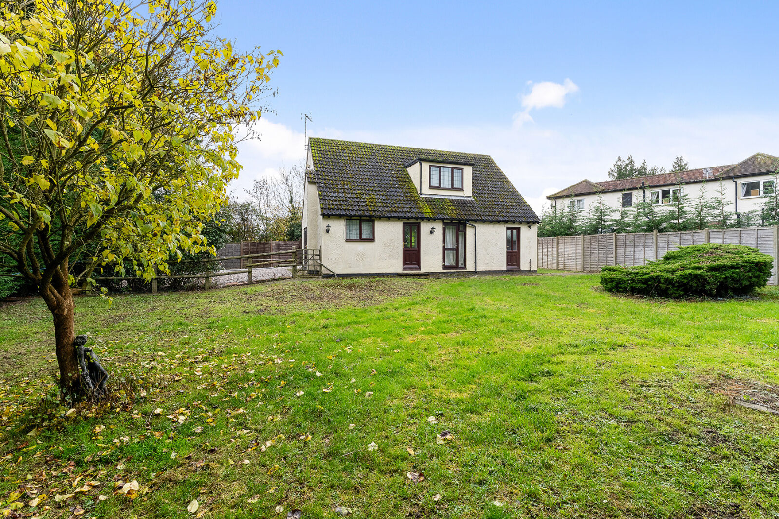 4 bedroom detached house for sale Fieldgate Lane, Bishop's Stortford, CM22, main image