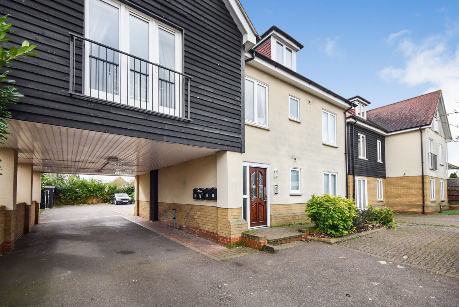 2 bedroom  flat for sale Cutforth Road, Sawbridgeworth, CM21, main image