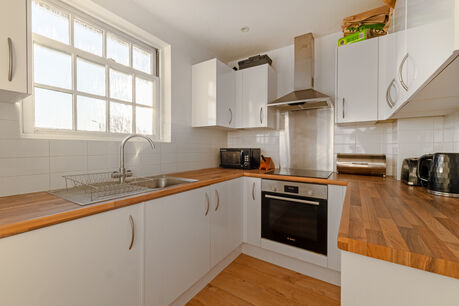 1 bedroom  flat for sale