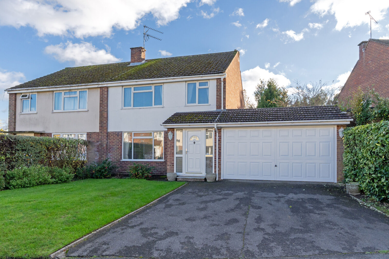 3 bedroom semi detached house for sale Roseacres, Bishop's Stortford, CM22, main image