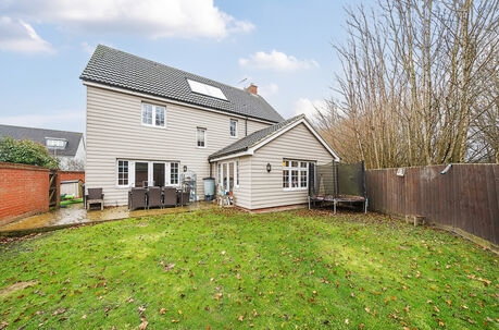 4 bedroom detached house for sale