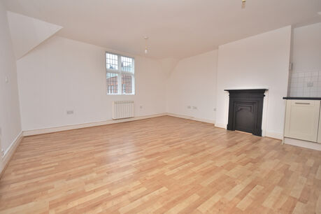 2 bedroom  flat to rent, Available unfurnished from 04/01/2025