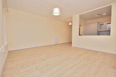 1 bedroom  flat to rent, Available unfurnished from 18/01/2025