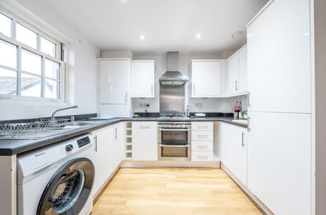 2 bedroom  flat for sale