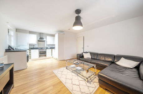 2 bedroom  flat for sale