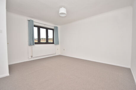 2 bedroom  house to rent, Available unfurnished from 13/01/2025