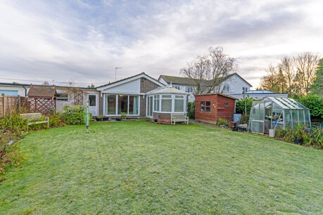 3 bedroom link detached bungalow for sale