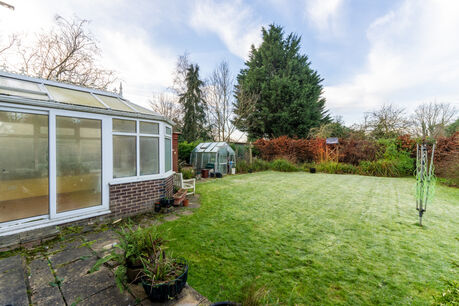 3 bedroom link detached bungalow for sale