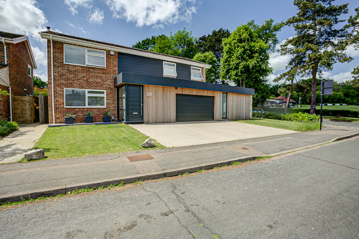 5 bedroom detached house for sale Willow Close, Bishop's Stortford, CM23, main image