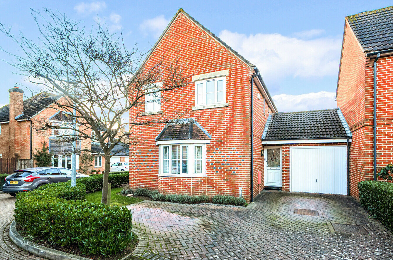 3 bedroom link detached house for sale Laurel Drive, Dunmow, CM6, main image