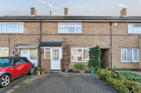 2 bedroom mid terraced house for sale