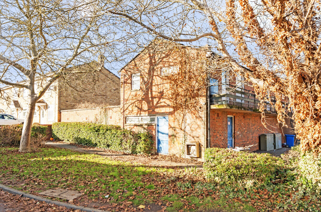 Flat to rent, Available unfurnished from 31/01/2025 Hollyfield, Harlow, CM19, main image