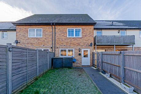 2 bedroom mid terraced house for sale