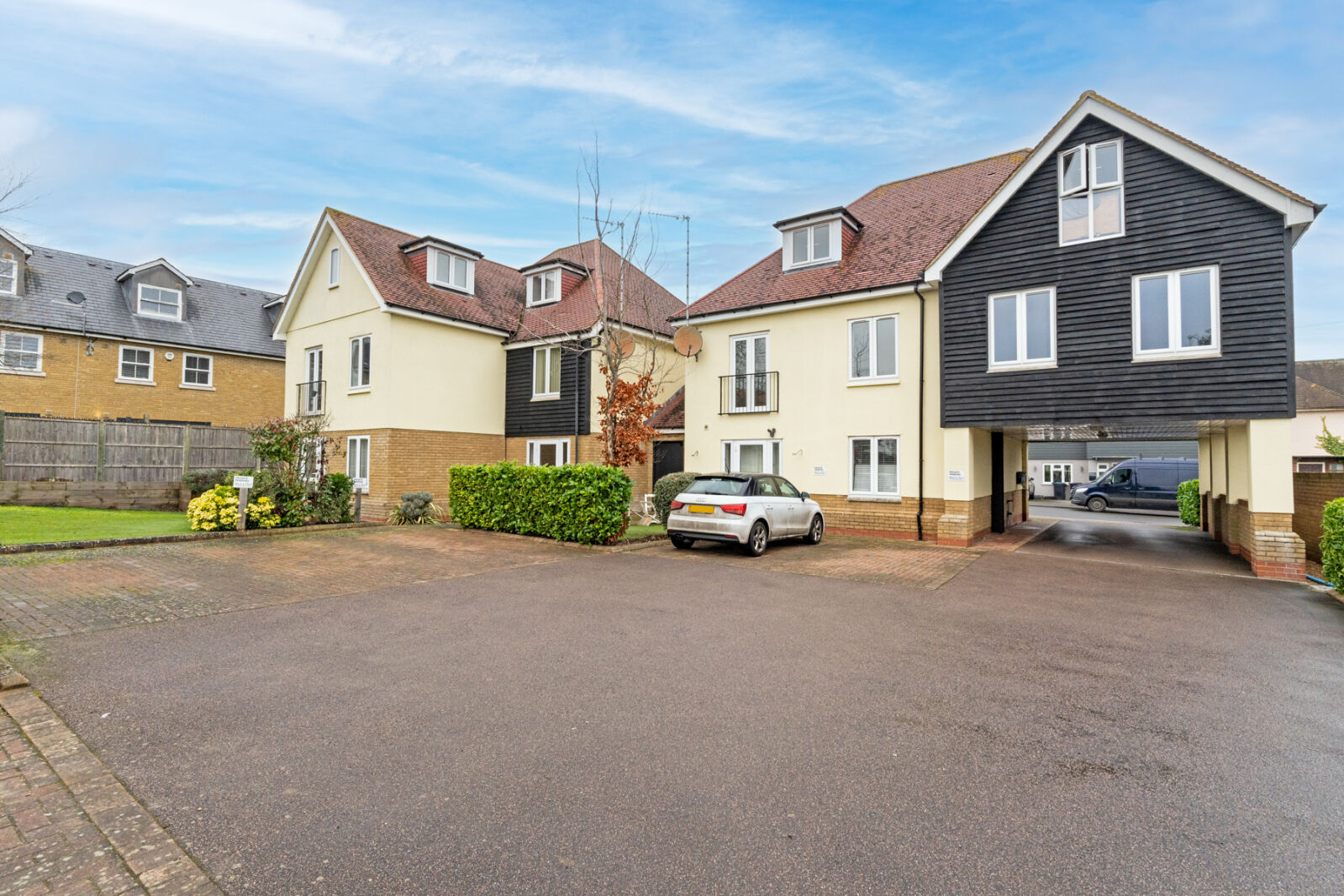 2 bedroom  flat for sale Cutforth Road, Sawbridgeworth, CM21, main image