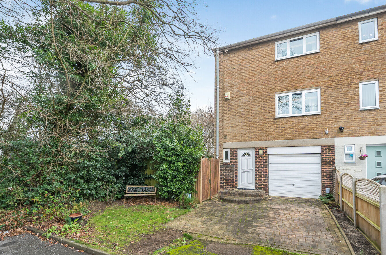 3 bedroom end terraced house for sale Larkswood, Harlow, CM17, main image