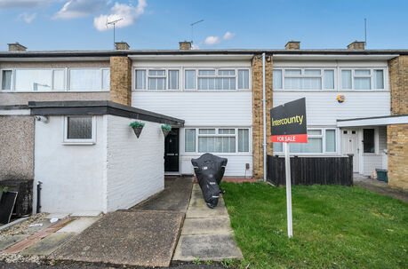 3 bedroom mid terraced house for sale