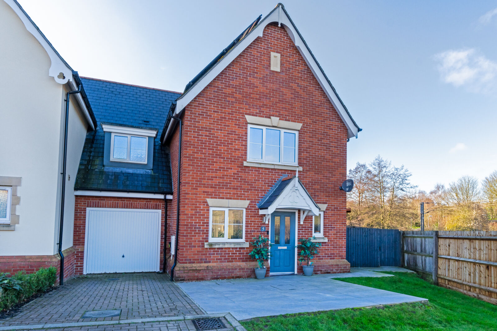 4 bedroom link detached house for sale James Place, Stansted, CM24, main image