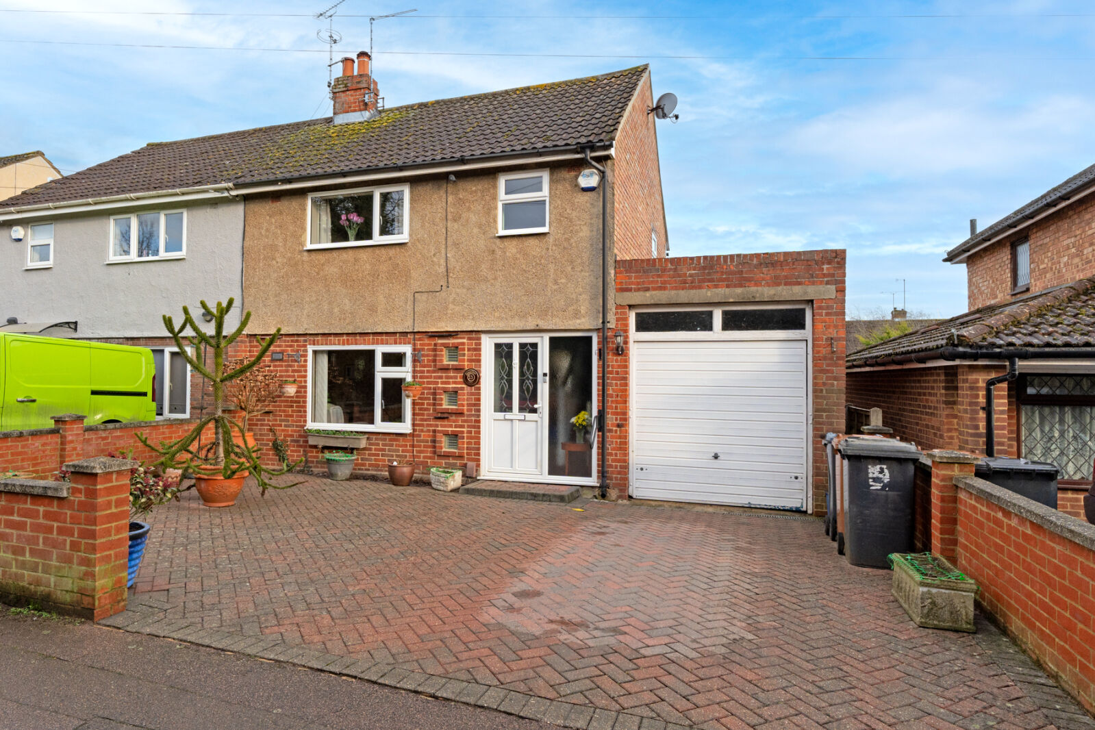 3 bedroom semi detached house for sale Grace Gardens, Bishop's Stortford, CM23, main image