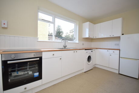 2 bedroom  house to rent, Available unfurnished now