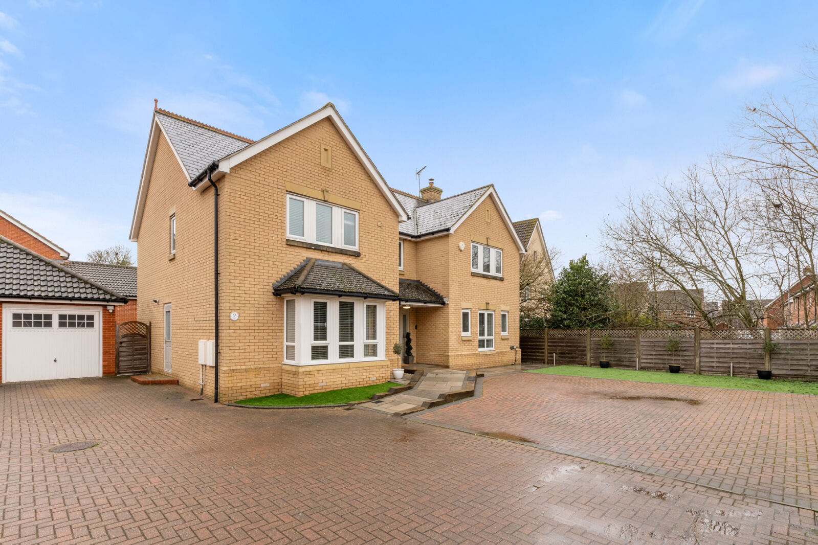 5 bedroom detached house for sale Parker Way, Dunmow, CM6, main image